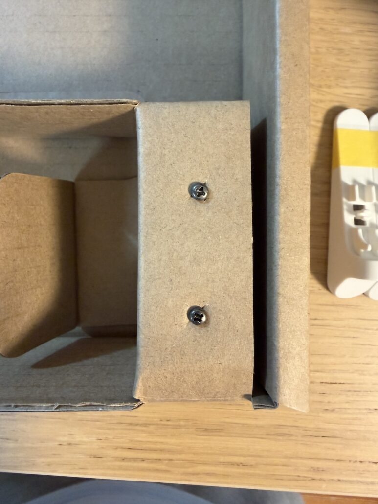 マウント固定ネジ2本